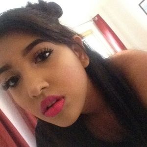 Meet your Posher, Anya